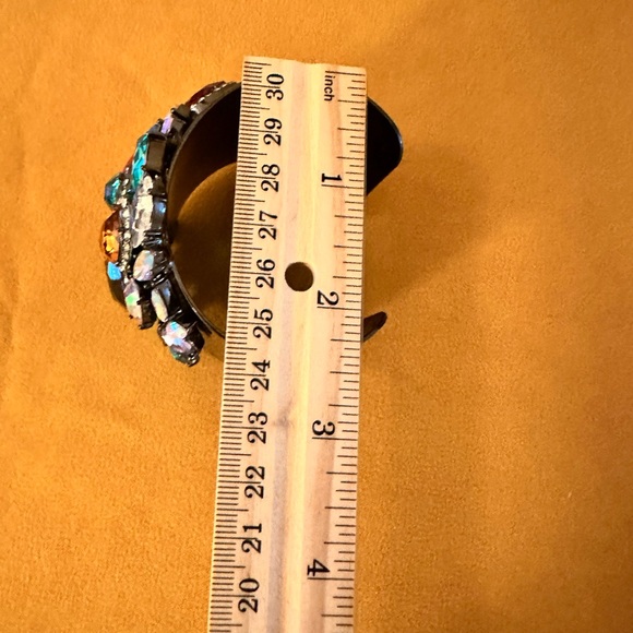 Erickson Beamon Rocks Statement Cuff Rhinestones - Picture 14 of 15